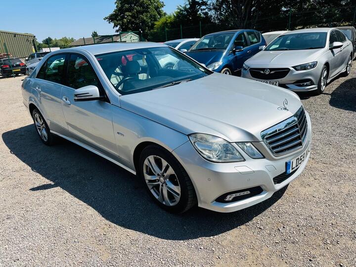 Mercedes-Benz E Class 2.1 E250 CDI BlueEfficiency Avantgarde Tiptronic Euro 5 4dr