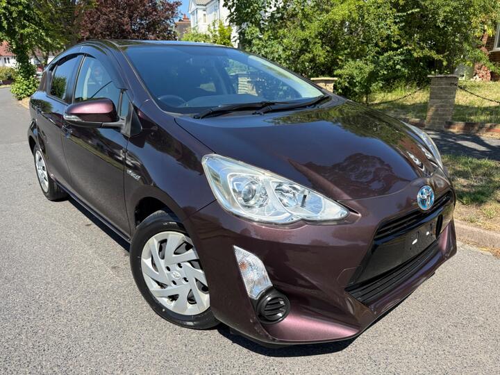 Toyota Aqua 1.5 HYBRID-FRESH IMPORT-VERIFIED MILES