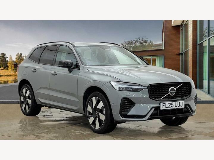 Volvo XC60 2.0h T8 18.8kWh Ultra Dark Auto AWD Euro 6 (s/s) 5dr