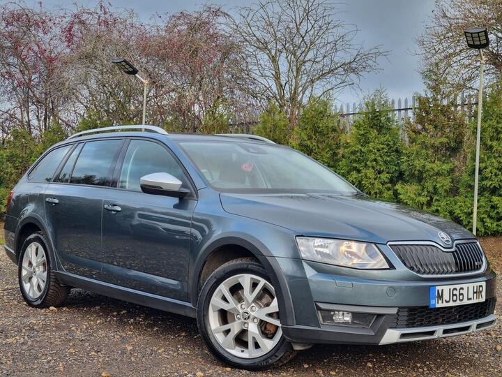 Skoda Octavia 2.0 TDI Scout DSG 4WD Euro 6 (s/s) 5dr