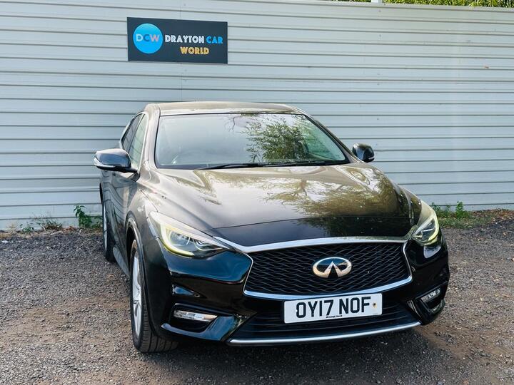 Infiniti Q30 1.6T City Black Edition Euro 6 (s/s) 5dr