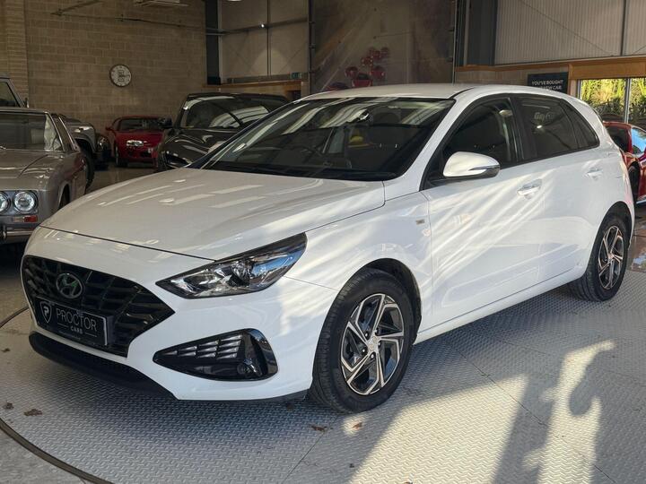 Hyundai I30 1.0 T-GDi MHEV SE Connect DCT Euro 6 (s/s) 5dr Hyundai I30 1.0 T-GDi MHEV SE Connect DCT Euro 6 (s/s) 5dr