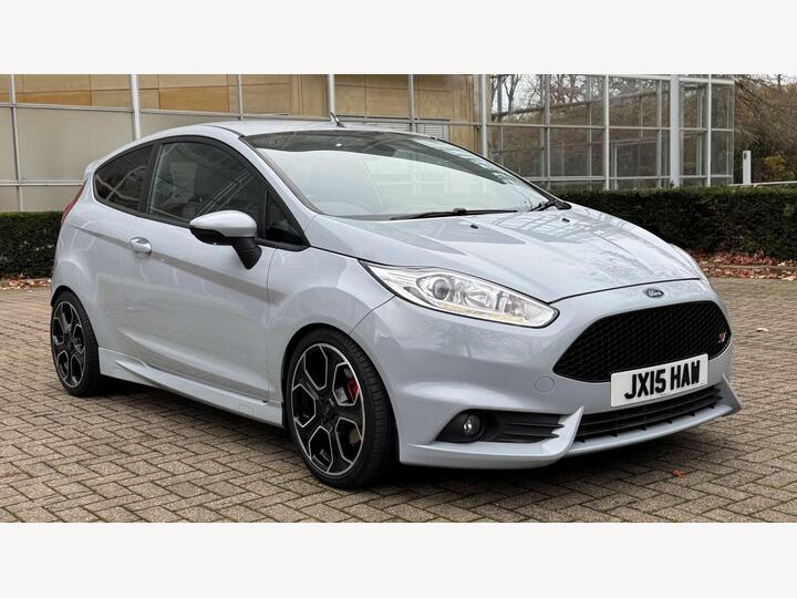 Ford FIESTA 1.6T EcoBoost ST-200 Euro 6 3dr Ford FIESTA 1.6T EcoBoost ST-200 Euro 6 3dr