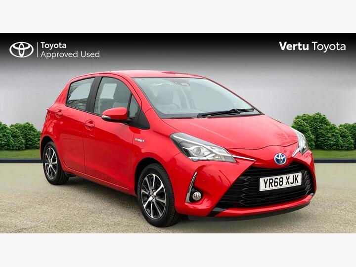 Toyota Yaris 1.5 VVT-h Icon Tech E-CVT Euro 6 (s/s) 5dr
