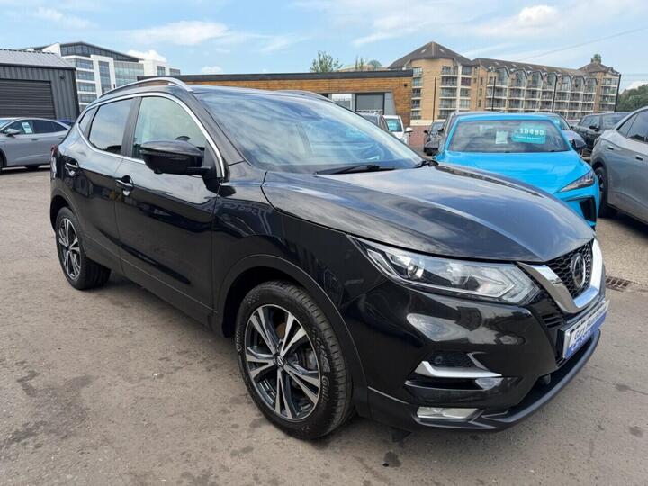 Nissan QASHQAI 1.3 DIG-T N-Connecta Euro 6 (s/s) 5dr