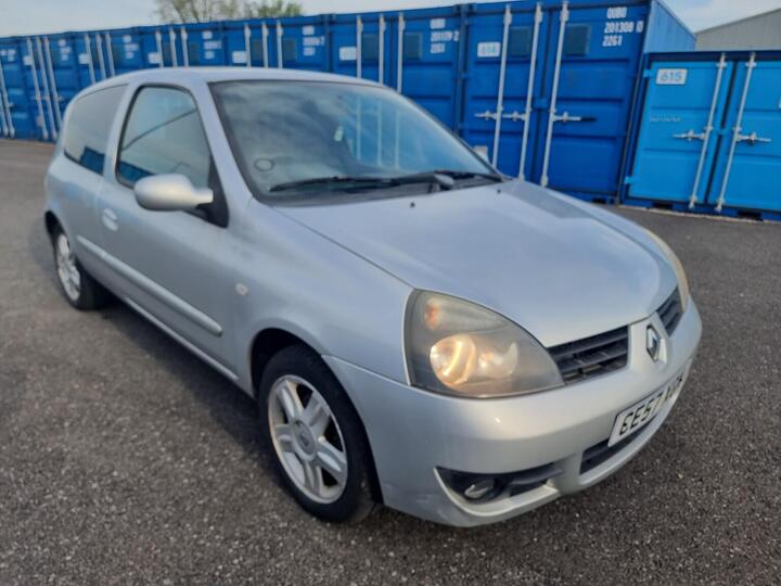Renault CLIO 1.2 Campus Sport I-Music 3dr