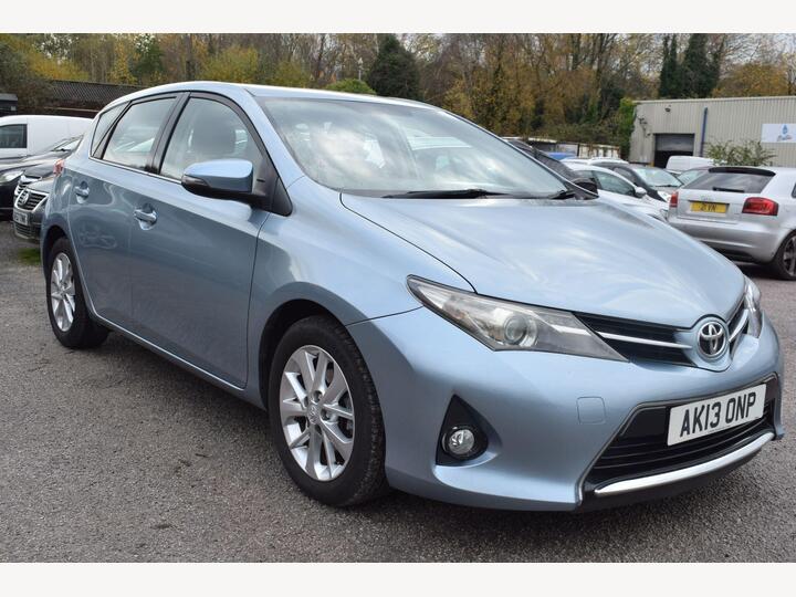 Toyota Auris 1.33 Dual VVT-i Icon Euro 5 (s/s) 5dr Toyota Auris 1.33 Dual VVT-i Icon Euro 5 (s/s) 5dr