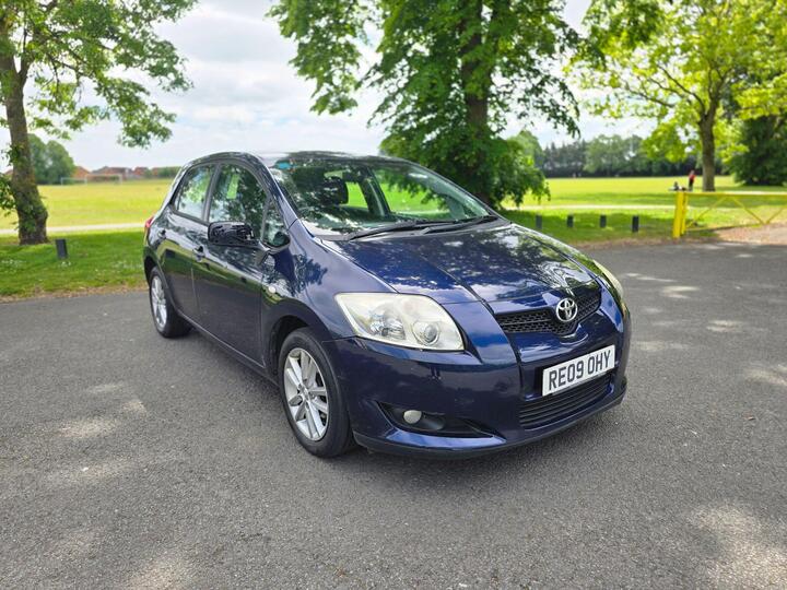 Toyota Auris 1.33 VVT-i TR (s/s) 5dr