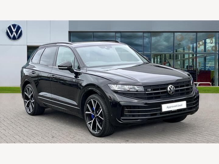 Volkswagen Touareg 3.0 V6 TSI EHybrid 14.3kWh R Tiptronic 4Motion Euro 6 (s/s) 5dr Volkswagen Touareg 3.0 V6 TSI EHybrid 14.3kWh R Tiptronic 4Motion Euro 6 (s/s) 5dr