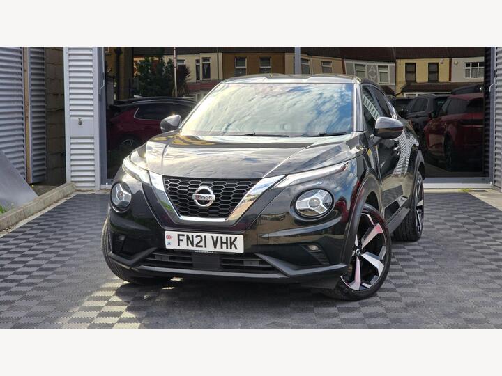 Nissan Juke 1.0 DIG-T Tekna DCT Auto Euro 6 (s/s) 5dr Nissan Juke 1.0 DIG-T Tekna DCT Auto Euro 6 (s/s) 5dr