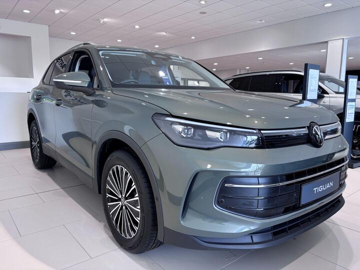 Volkswagen Tiguan 1.5 ETSI MHEV Match DSG Euro 6 (s/s) 5dr