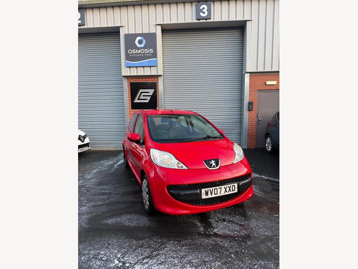 Peugeot 107 1.0 12V Urban Euro 4 5dr Peugeot 107 1.0 12V Urban Euro 4 5dr