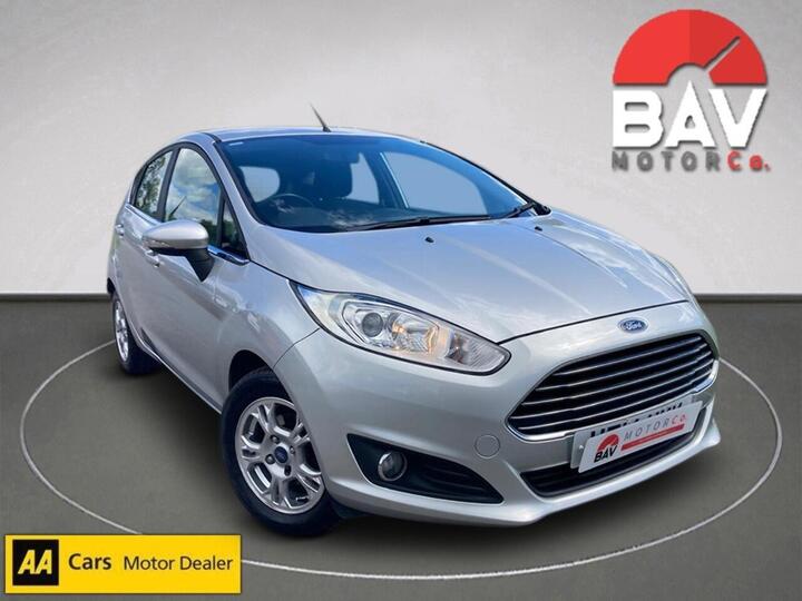 Ford Fiesta 1.6 TDCi ECOnetic Zetec Euro 5 (s/s) 5dr