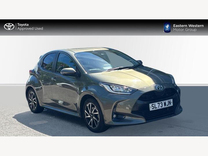 Toyota Yaris 1.5 VVT-h Design E-CVT Euro 6 (s/s) 5dr
