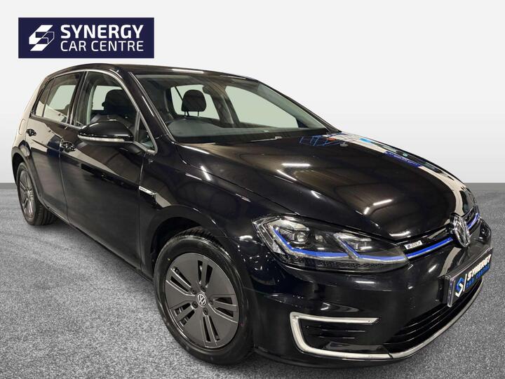 Volkswagen GOLF 35.8kWh E-Golf Auto 5dr Volkswagen GOLF 35.8kWh E-Golf Auto 5dr