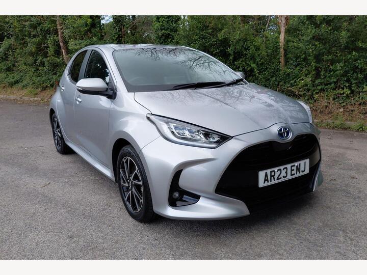 Toyota Yaris 1.5 VVT-h Design E-CVT Euro 6 (s/s) 5dr