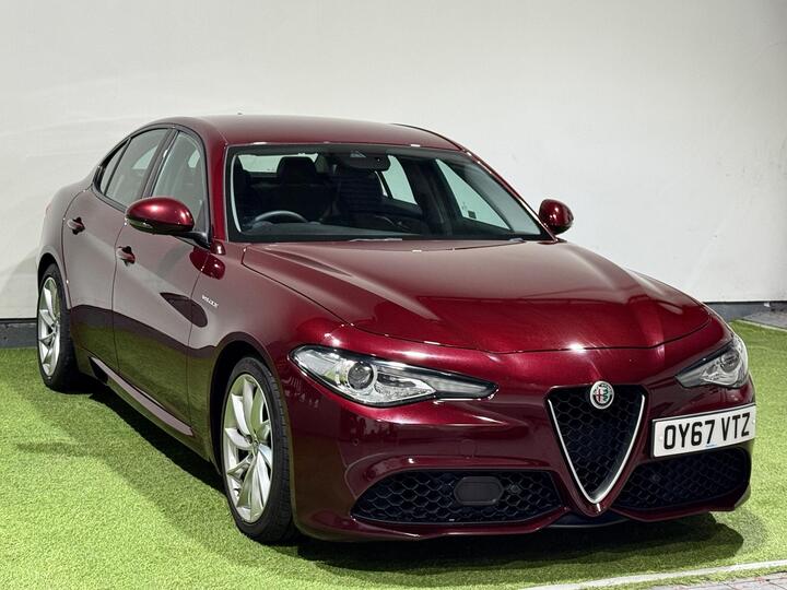 Alfa Romeo Giulia 2.0T Veloce Auto Euro 6 (s/s) 4dr Alfa Romeo Giulia 2.0T Veloce Auto Euro 6 (s/s) 4dr