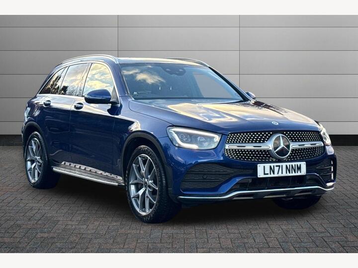 Mercedes-Benz GLC 2.0 GLC300d AMG Line (Premium Plus) G-Tronic+ 4MATIC Euro 6 (s/s) 5dr Mercedes-Benz GLC 2.0 GLC300d AMG Line (Premium Plus) G-Tronic+ 4MATIC Euro 6 (s/s) 5dr