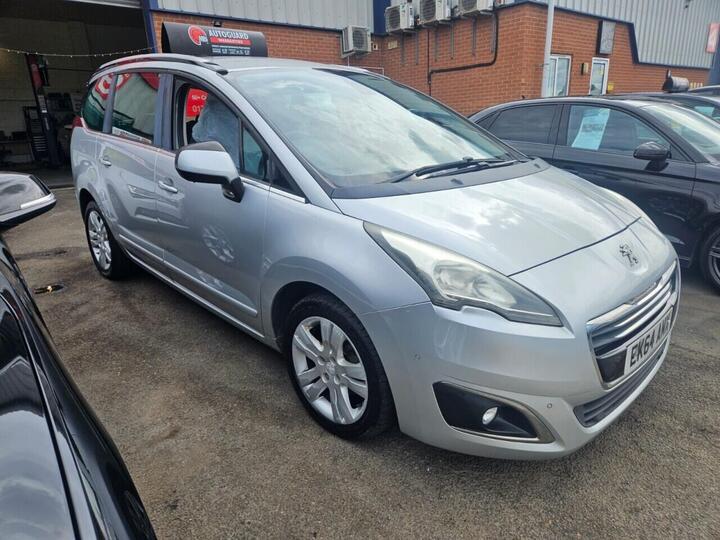 Peugeot 5008 1.6 HDi Active Euro 5 5dr
