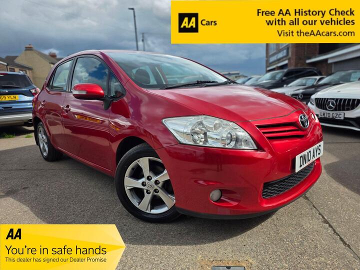 Toyota Auris 1.6 V-Matic TR 5dr Toyota Auris 1.6 V-Matic TR 5dr