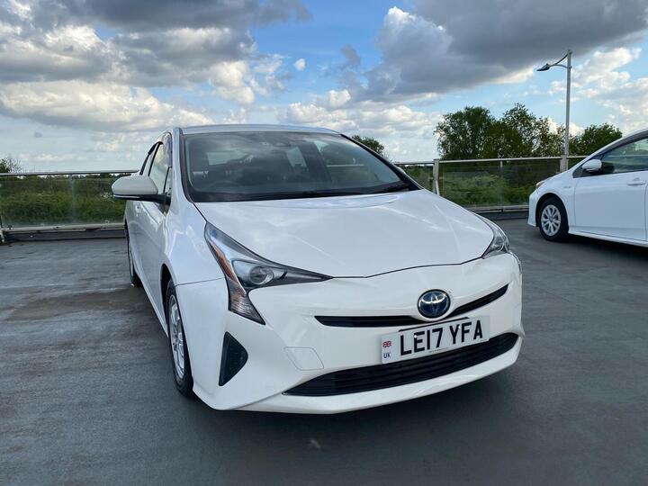 Toyota Prius 1.8 VVT 8.8kWh Business Edition Plus CVT Euro 6 (s/s) 5dr