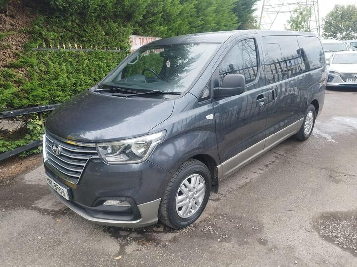 Hyundai I800 2.5 CRDi SE Nav Euro 6 5dr Hyundai I800 2.5 CRDi SE Nav Euro 6 5dr