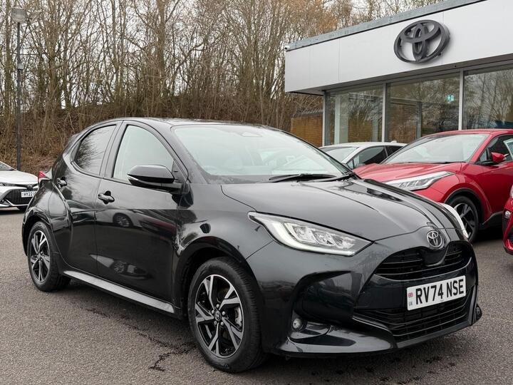 Toyota Yaris 1.5 VVT-h Design E-CVT Euro 6 (s/s) 5dr