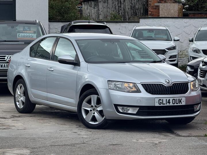 Skoda OCTAVIA 2.0 TDI SE Euro 5 (s/s) 5dr Skoda OCTAVIA 2.0 TDI SE Euro 5 (s/s) 5dr
