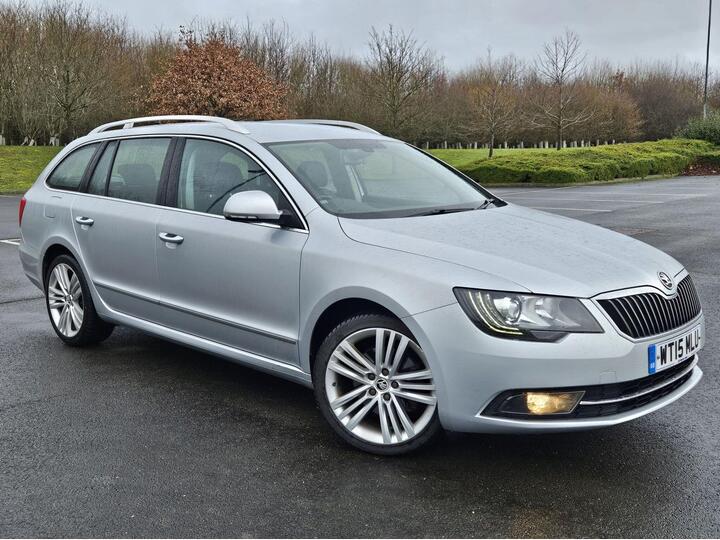 Skoda Superb 2.0 TDI Elegance Euro 5 (s/s) 5dr