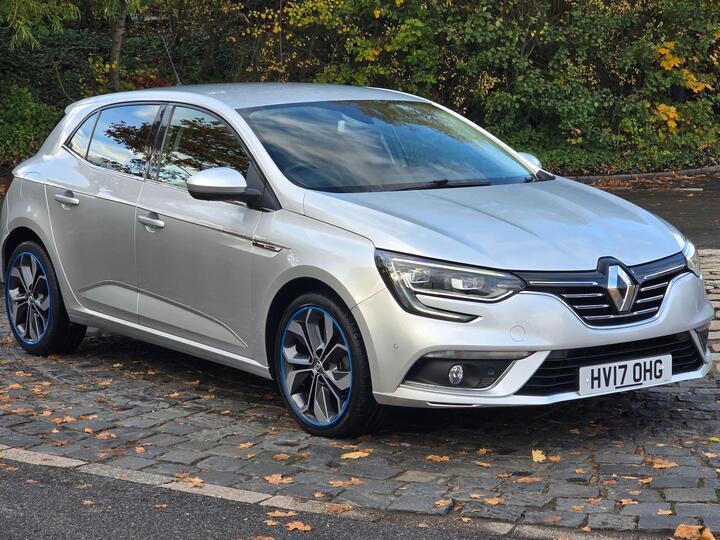 Renault Megane 1.6 DCi Signature Nav Euro 6 (s/s) 5dr Renault Megane 1.6 DCi Signature Nav Euro 6 (s/s) 5dr
