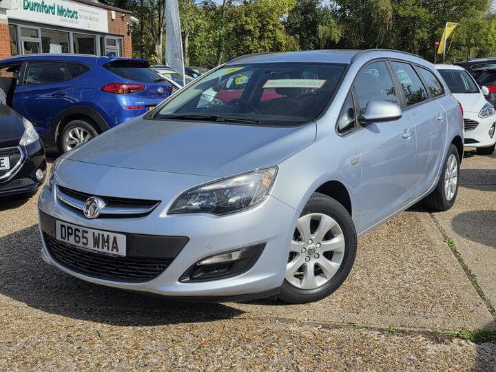 Vauxhall ASTRA 1.6i Design Sports Tourer Euro 6 5dr