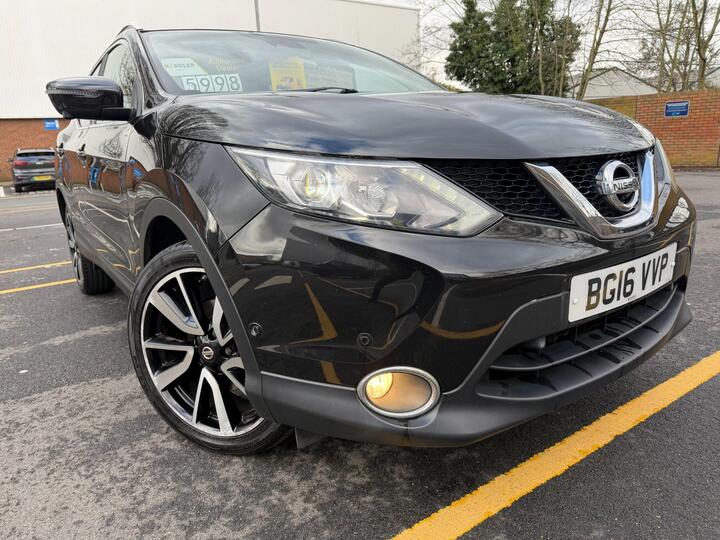 Nissan Qashqai 1.6 DIG-T Tekna 2WD Euro 6 (s/s) 5dr Nissan Qashqai 1.6 DIG-T Tekna 2WD Euro 6 (s/s) 5dr
