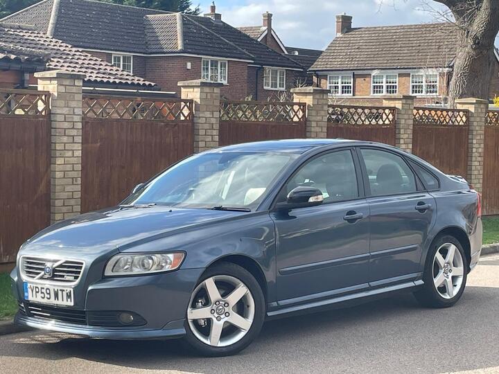 Volvo S40 1.6D DRIVe R-Design Euro 4 4dr
