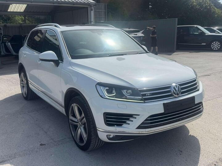 Volkswagen TOUAREG 3.0 TDI V6 BlueMotion Tech R-Line Plus Tiptronic 4WD Euro 6 (s/s) 5dr