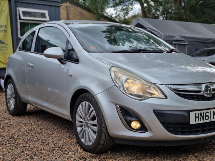 Vauxhall Corsa 1.2 16V Excite Euro 5 3dr (A/C)