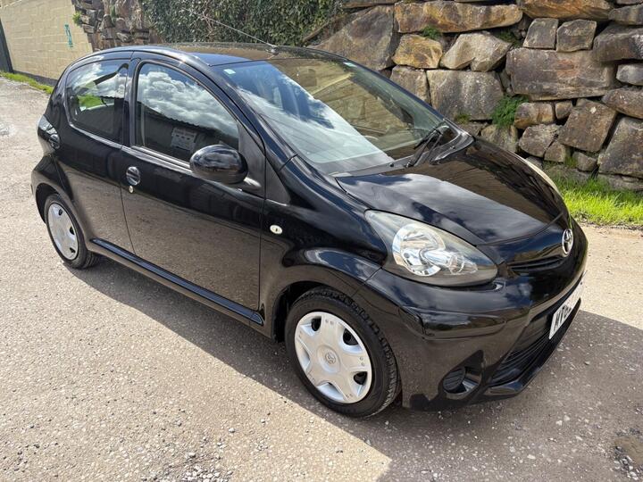 Toyota AYGO 1.0 VVT-i Ice Euro 5 5dr