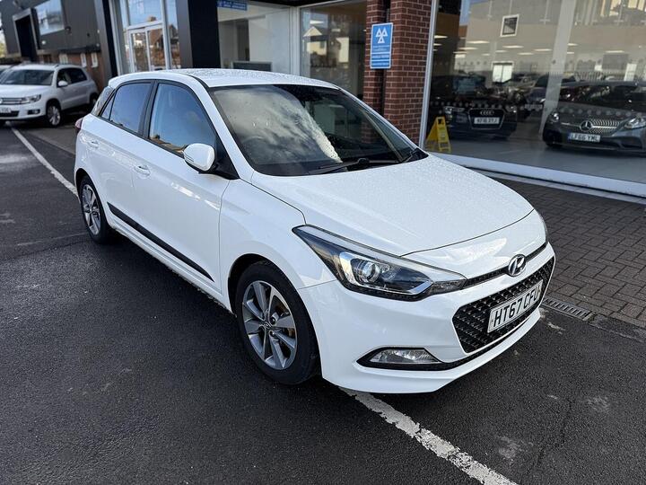 Hyundai I20 1.2 Premium Nav Euro 6 5dr Hyundai I20 1.2 Premium Nav Euro 6 5dr