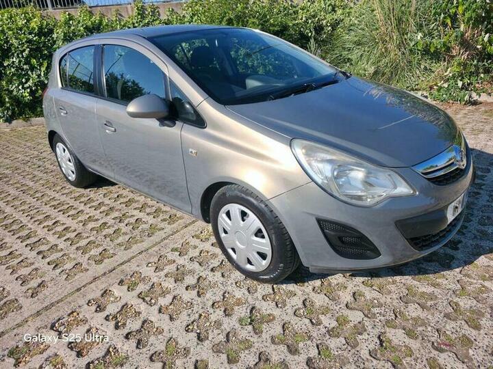 Vauxhall Corsa 1.4 16V Exclusiv Euro 5 5dr (A/C)