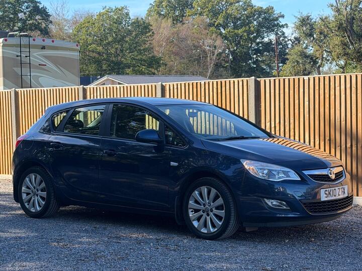 Vauxhall Astra 1.6 16v Exclusiv Euro 5 5dr