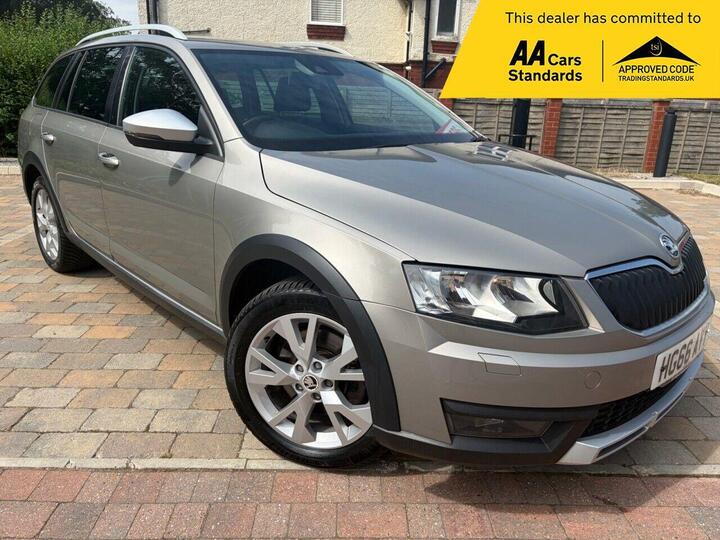 Skoda OCTAVIA 2.0 TDI Scout DSG 4WD Euro 6 (s/s) 5dr