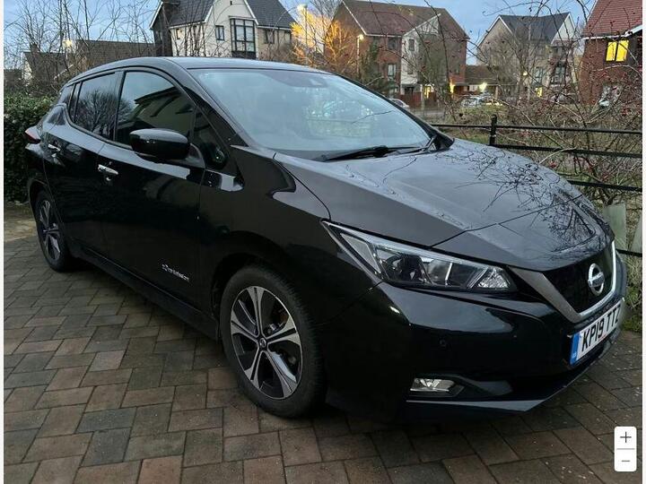 Nissan Leaf 40kWh N-Connecta Auto 5dr