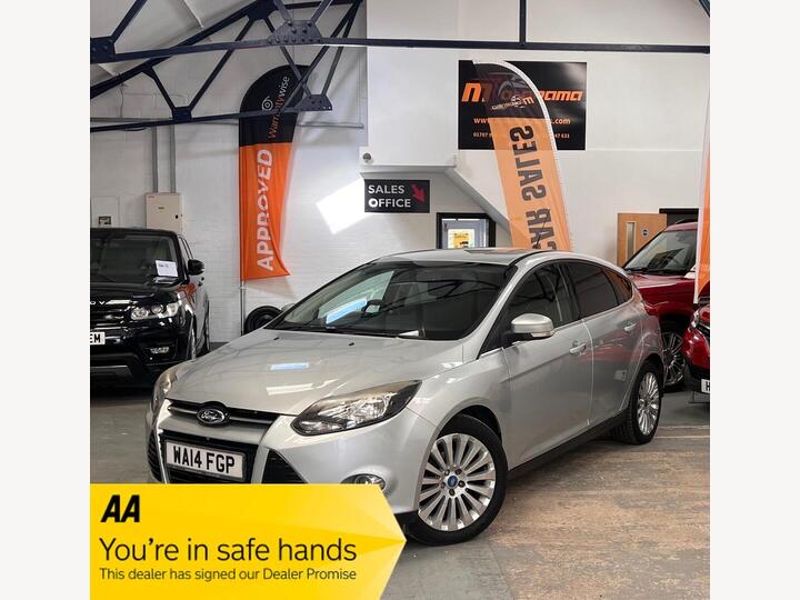 Ford Focus 1.0T EcoBoost Titanium Navigator Euro 5 (s/s) 5dr