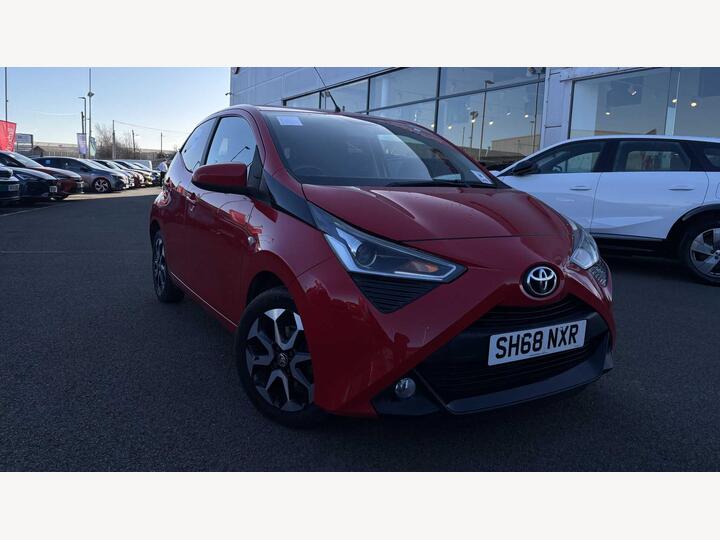Toyota AYGO HATCHBACK 1.0 VVT-i X-plore Euro 6 5dr Toyota AYGO HATCHBACK 1.0 VVT-i X-plore Euro 6 5dr