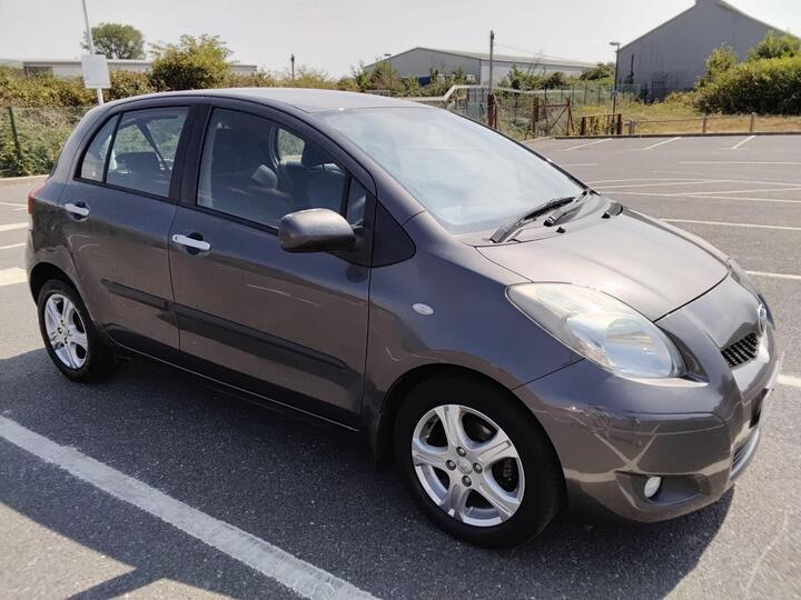 Toyota Yaris 1.33 Dual VVT-i TR Euro 4 (s/s) 5dr