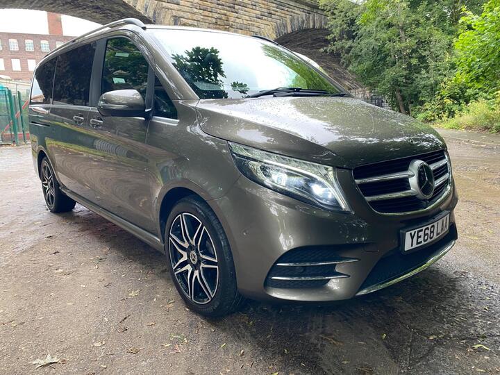 Mercedes-Benz V Class 2.2 V220d AMG Line G-Tronic+ Euro 6 (s/s) 5dr 8 Seat LWB Mercedes-Benz V Class 2.2 V220d AMG Line G-Tronic+ Euro 6 (s/s) 5dr 8 Seat LWB