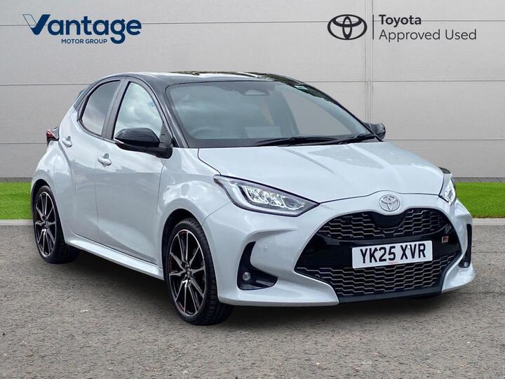 Toyota Yaris 1.5 VVT-h GR SPORT E-CVT Euro 6 (s/s) 5dr