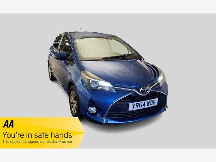 Toyota YARIS 1.33 Dual VVT-i Icon Euro 5 5dr Euro 5 Toyota YARIS 1.33 Dual VVT-i Icon Euro 5 5dr Euro 5