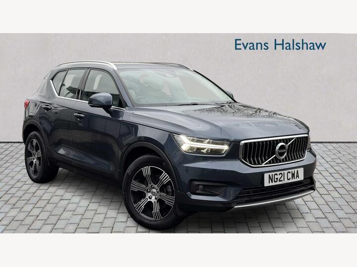 Volvo XC40 ESTATE 2.0 B4 MHEV Inscription Auto AWD Euro 6 (s/s) 5dr