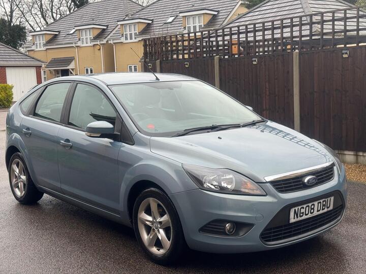 Ford Focus 1.6 Zetec 5dr