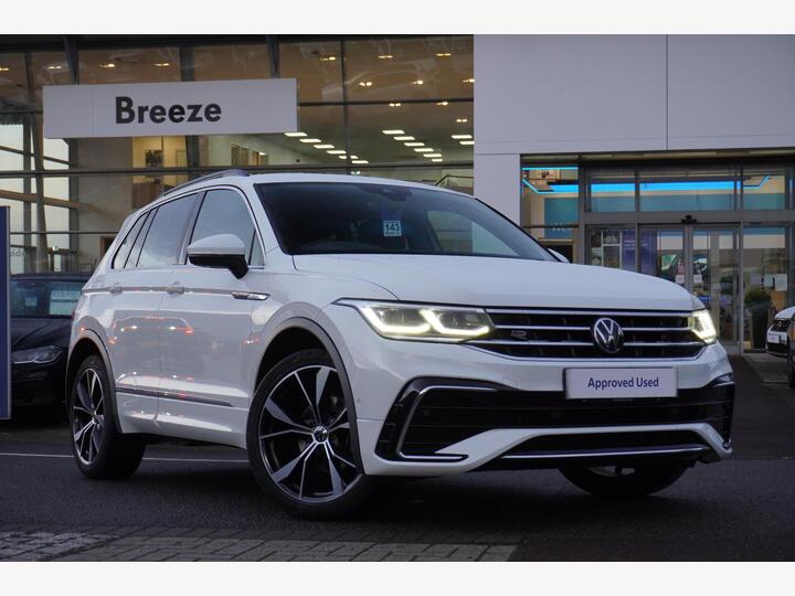 Volkswagen TIGUAN 2.0 TDI R-Line DSG Euro 6 (s/s) 5dr Volkswagen TIGUAN 2.0 TDI R-Line DSG Euro 6 (s/s) 5dr